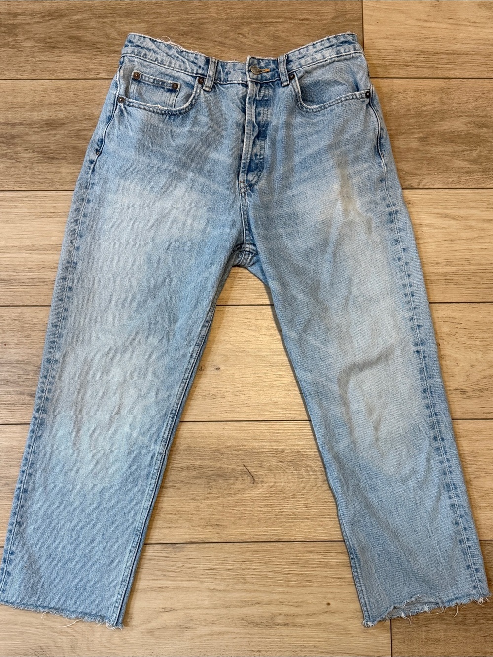 Zara Womens 8 Light Wash Straight Jeans Button Fly Raw Hem 100% Cotton